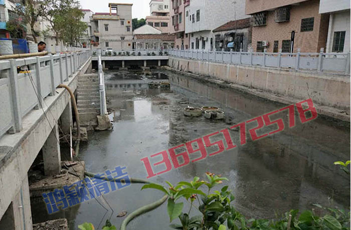 大瀝李潘村村魚墉淤泥清理改造